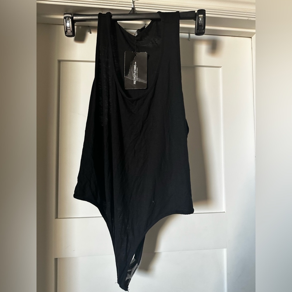 PrettyLittleThing - Black Bodysuit
